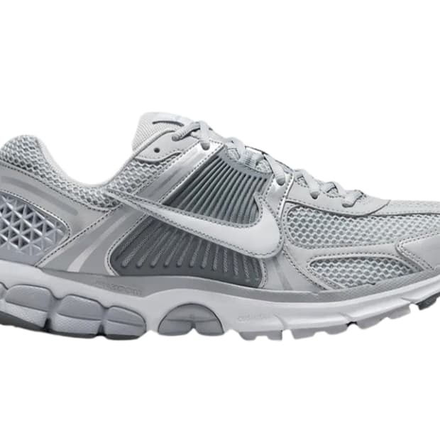 나이키 보메로 울프 그레이 화이트 새제품 250