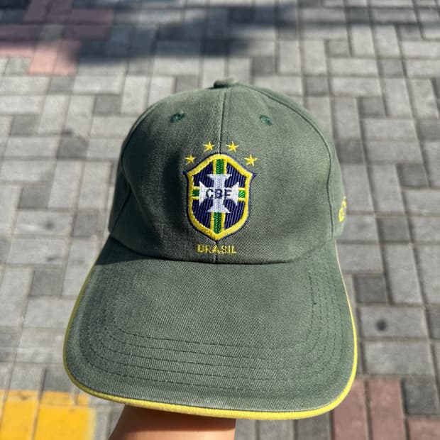 00s nike brasil cap🧢