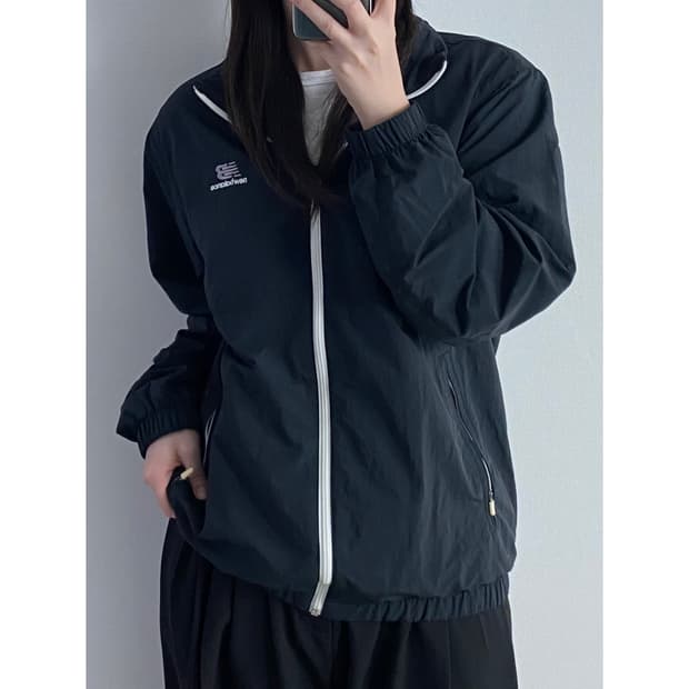 뉴발란스 바람막이