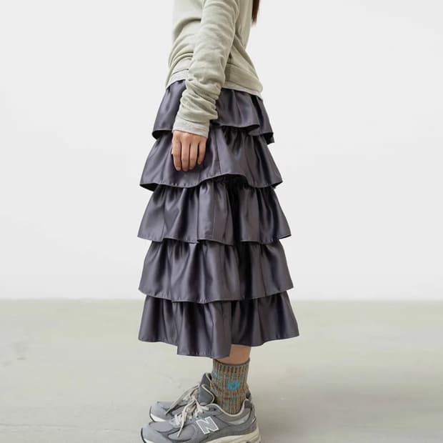 999휴머니티 새틴 러플 스커트 그레이 s