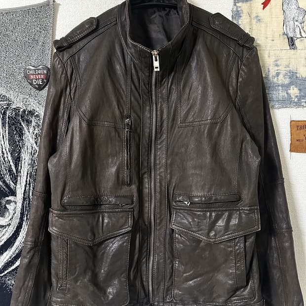 램스킨 디태처블 립 디테일 멀티포켓 레더자켓