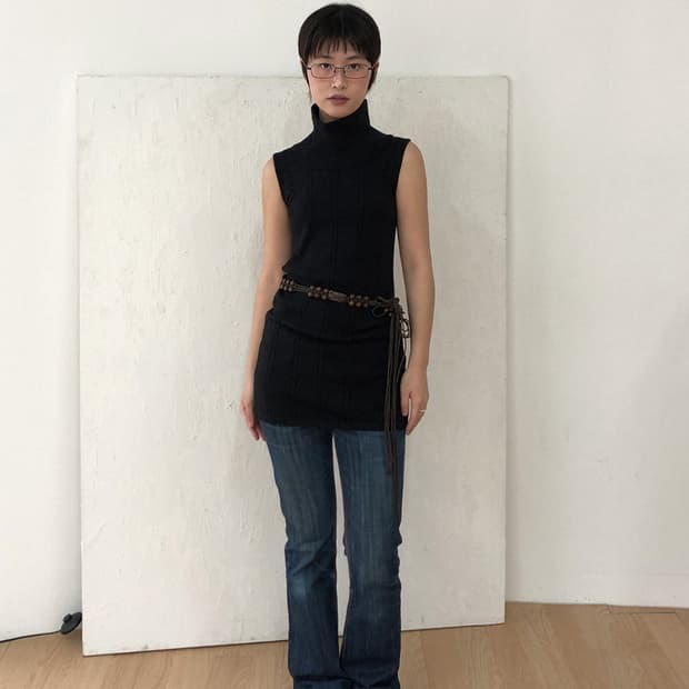 vintage turtleneck sleeveless knit top