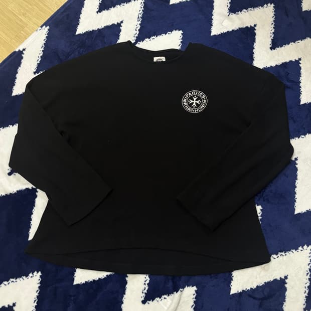 펀치드렁크파티즈 와플 롱슬리브