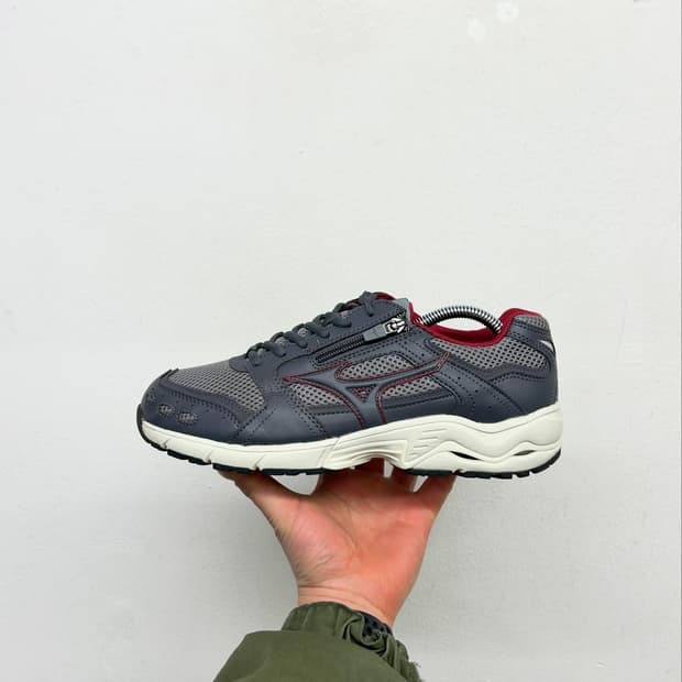 미즈노 웨이브 운동화 265