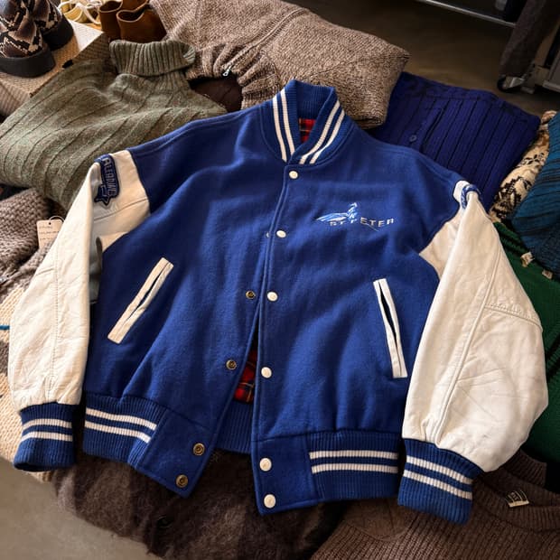 캐나다 토론토 레더 암 바시티 캐나다 바시티