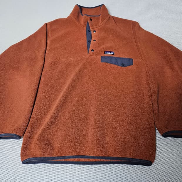 파타고니아 신칠라 버니쉬드 레드 S