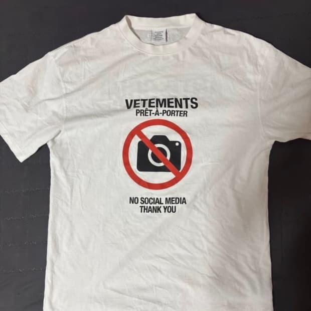 베트멍 안티소셜 티셔츠