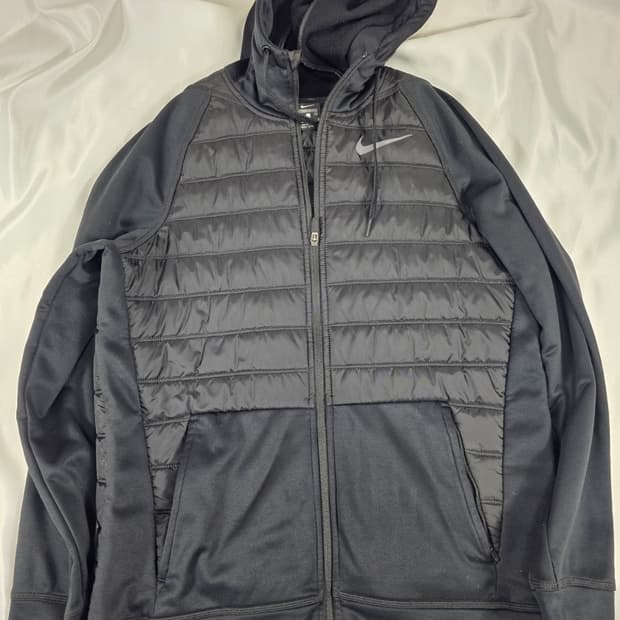 나이키써마라이즈풀집후디