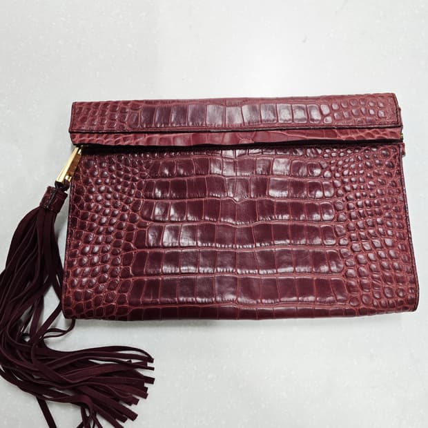미샤 와인색 크로커다일 클러치 가방 + 태슬