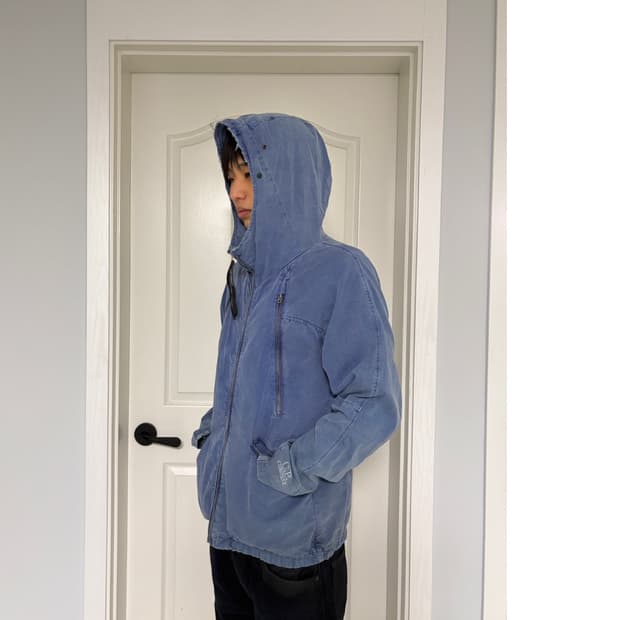 C.P 컴퍼니 페이딩 후드집업