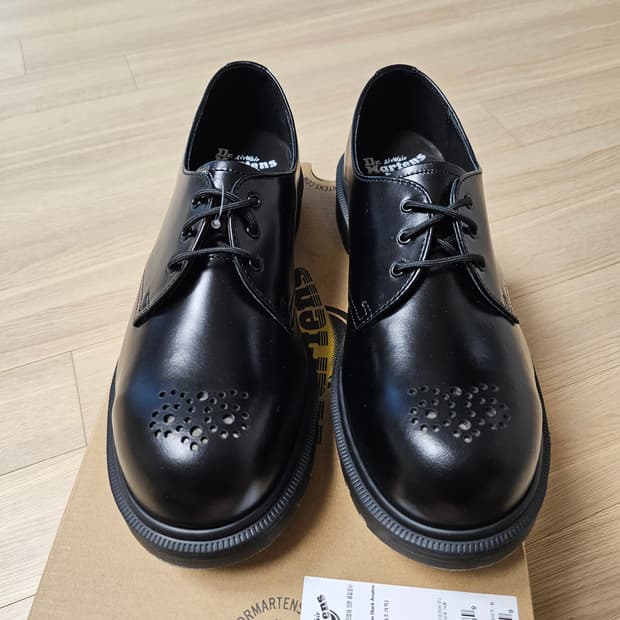 270 새제품) 닥터마틴 1461 아날린 ST 브로그 레더 스틸토 블랙