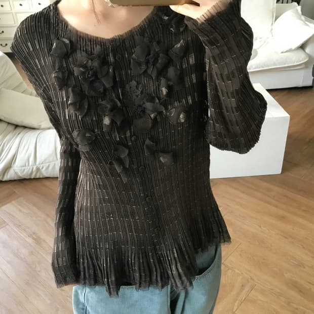 vintage pleats blouse