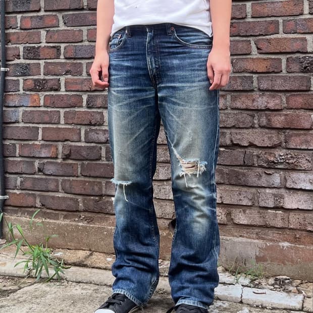 00s Levi’s 516 flare jean