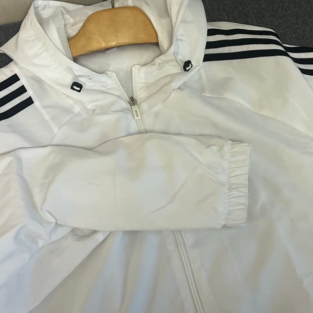 아디다스 티로 24 바람막이