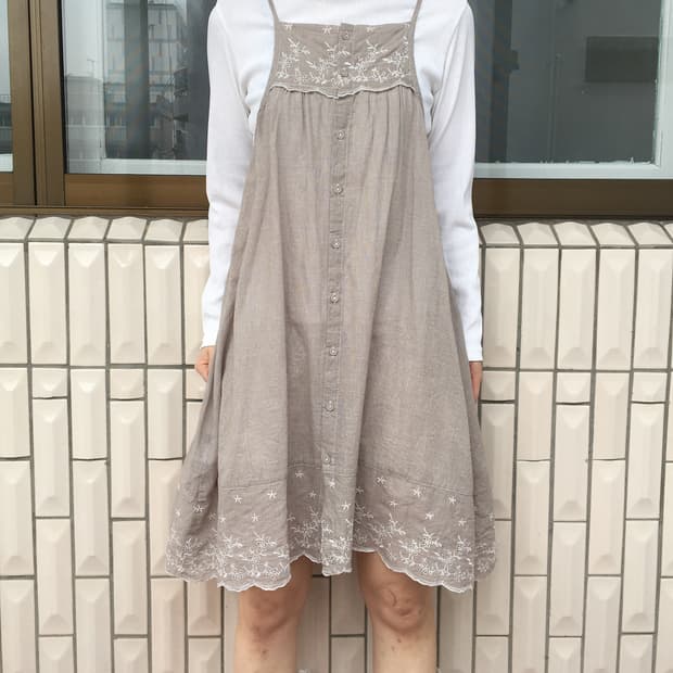 Reversible embroidery point sleeveless