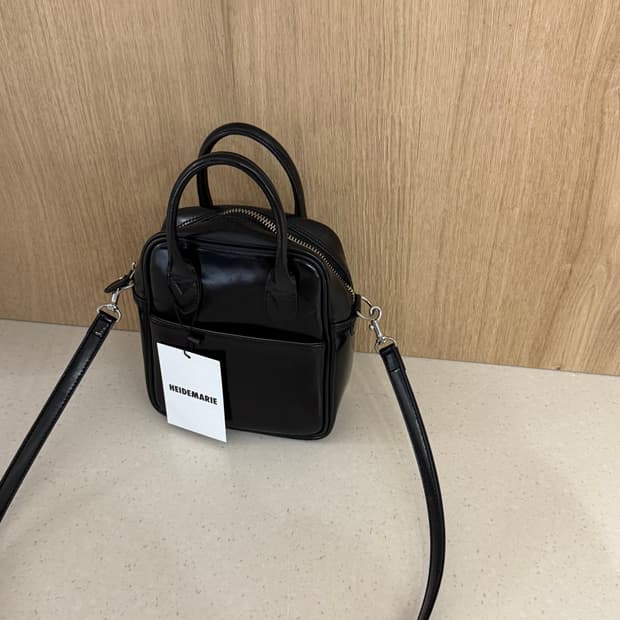 꼼데가르송 아오야마백