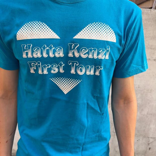 Hatta kenzi first tour tee