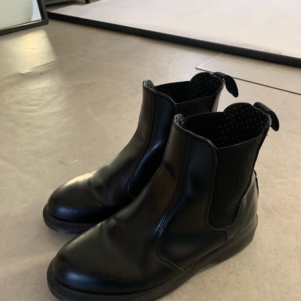 닥터마틴 플로라 첼시 부츠 블랙 UK6