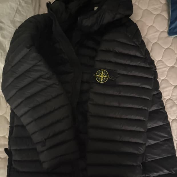 스톤 아일랜드 경량패딩