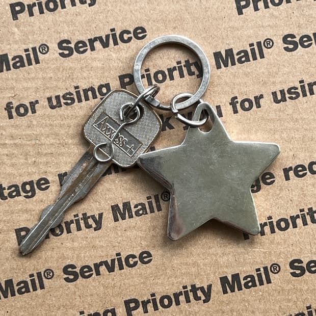 90s vtg RSVP Star Keyring