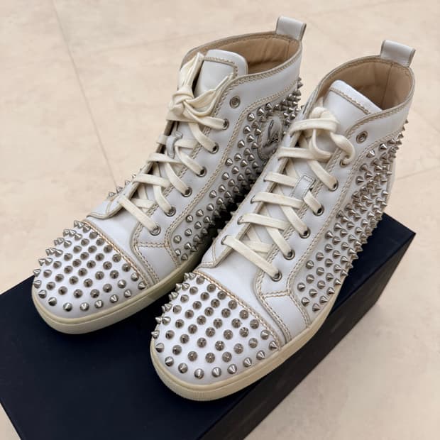 [42반] 2회착 크리스찬루부탱 스터드 하이탑 화이트 초기모델