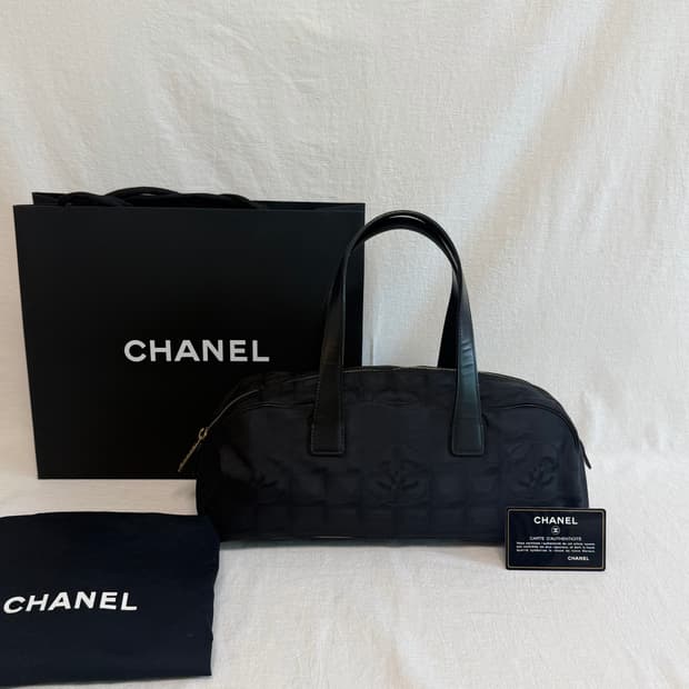 정품 샤넬 블랙 뉴트래블백 라인 미니 롤링백 토트백