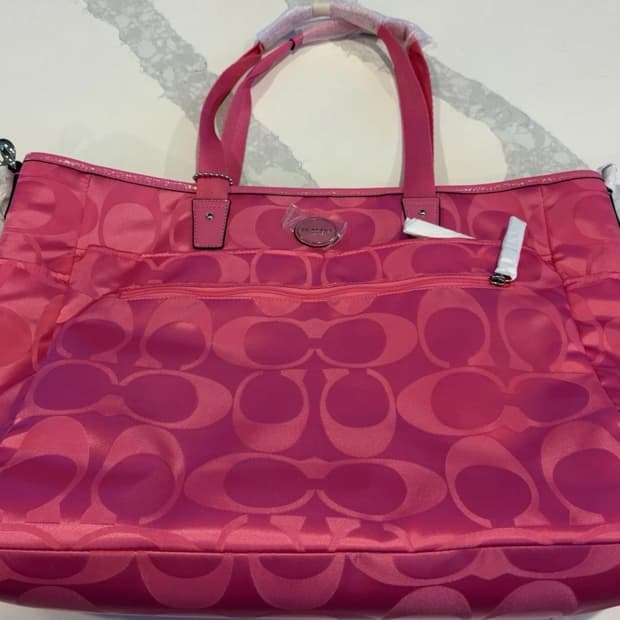 코치 토트백 핫핑크 새상품