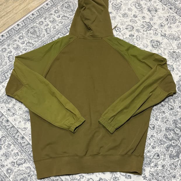 이스트로그 카키색 후드티 M