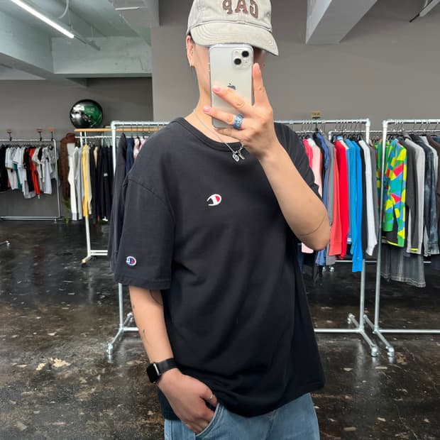 챔피온 반팔 티셔츠