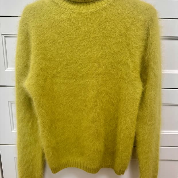 앙고라 폴라 니트