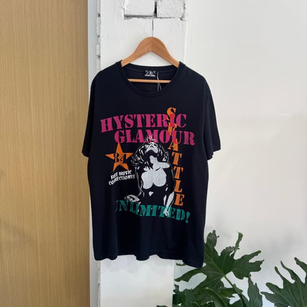 Hysteric glamour T