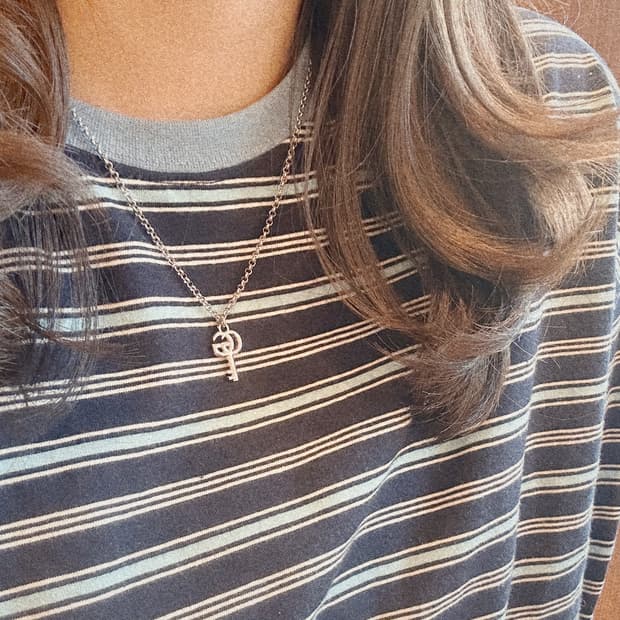 구찌 키 팬던트 실버 목걸이