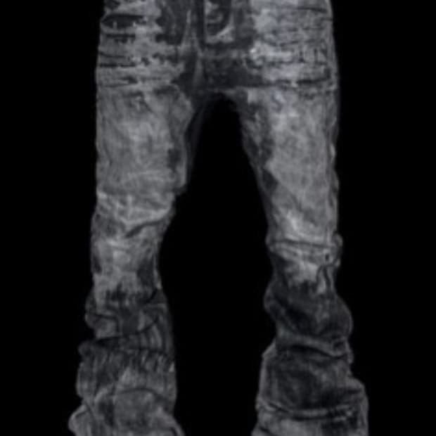 [3] EMOSTANCECLUB COATED FLARE JEANS