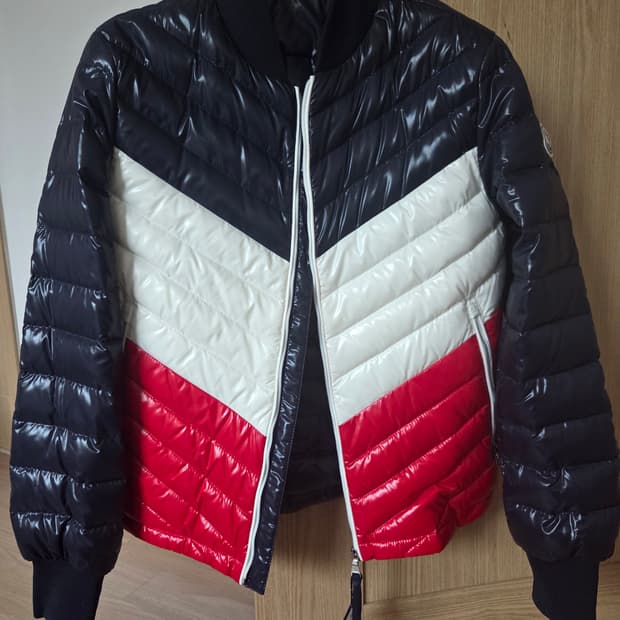 새상품 ㅡ 몽클레어 패딩 55사이즈