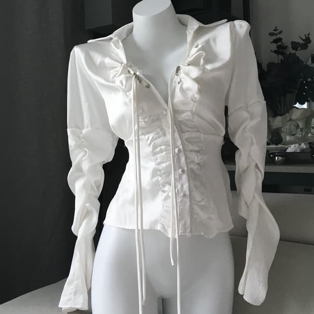 ༒ Back lace point shirring blouse