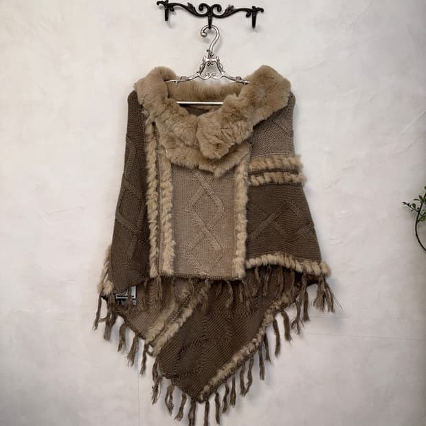 Ash beige rabbit fur trimming wrap cape