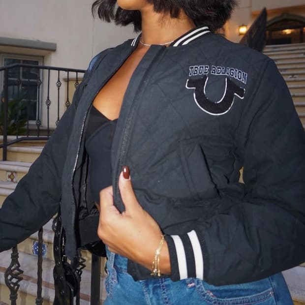 [새제품] 트루 릴리젼 블랙 바시티 자켓