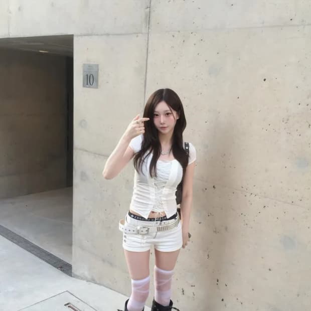 플리즈노팔로우 헤렌 코르셋 탑 아이보리