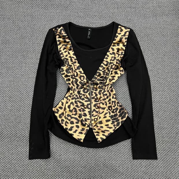 착샷O 빈티지 펑크갸루 레오파드 롱슬리브