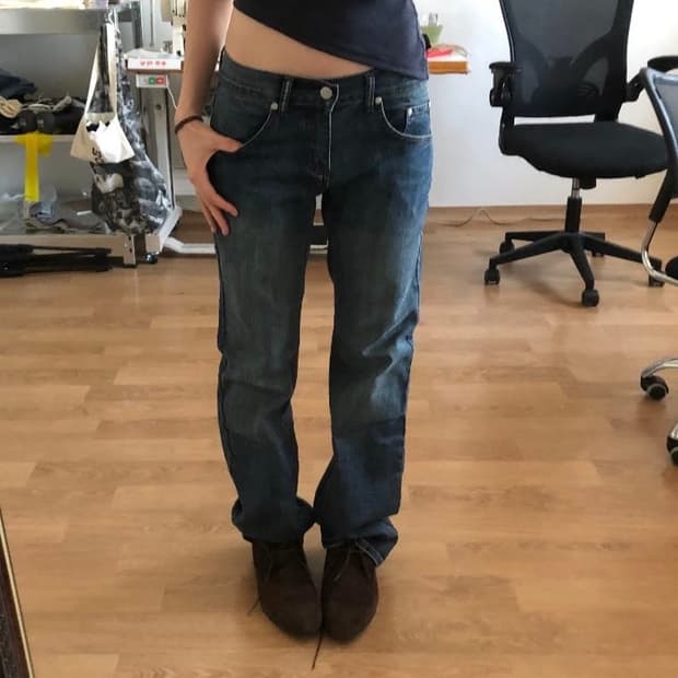 기명 스웨이드 콜라보 다크블루 SLIM STRAIGHT DENIM