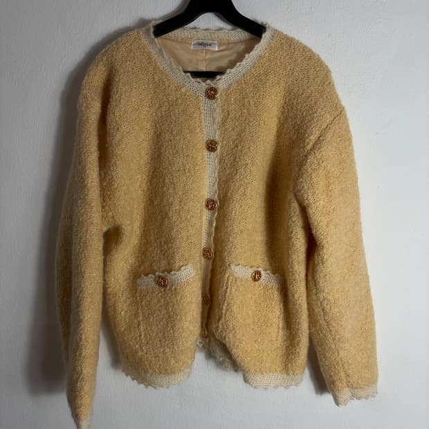 idana 옐로우크림 부클레 가디건(M)