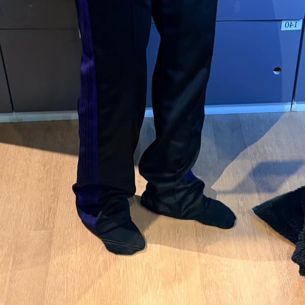 니들스 스트레이트 핏 트랙팬츠 m사이즈