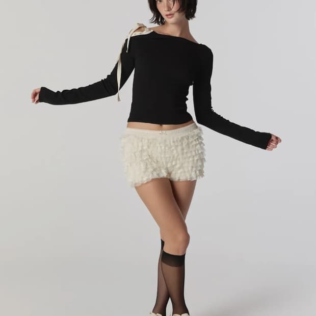 글로니  루이사 롱슬리브 LOUISA LONG SLEEVE (BLACK)