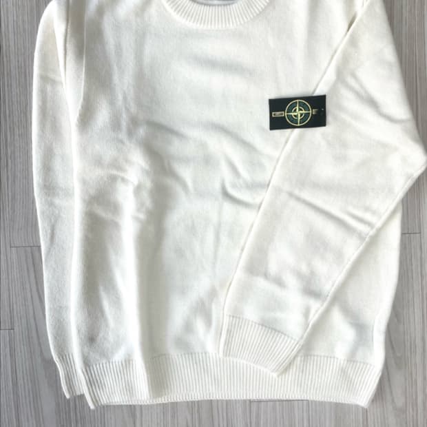 스톤아일랜드  니트맨투맨.  L