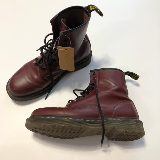 닥터마틴 8홀 부츠 