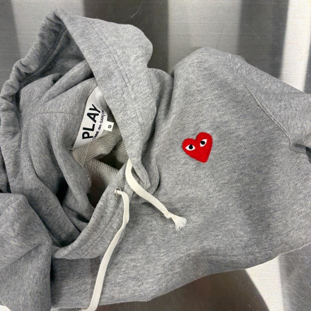 꼼데가르송 후드티