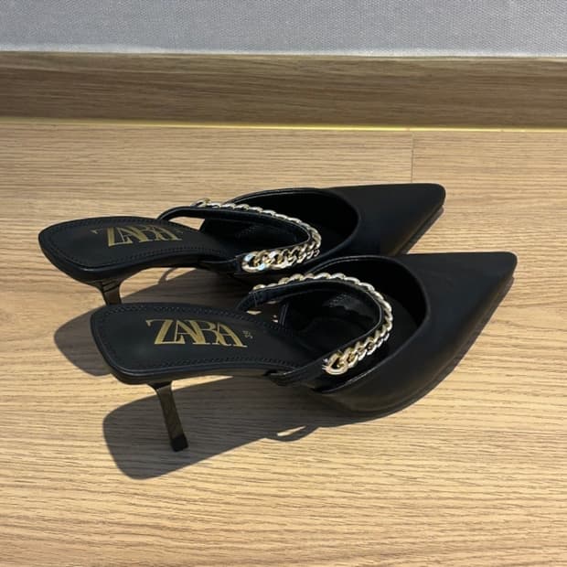 자라 체인 스트랩 뮬 힐 