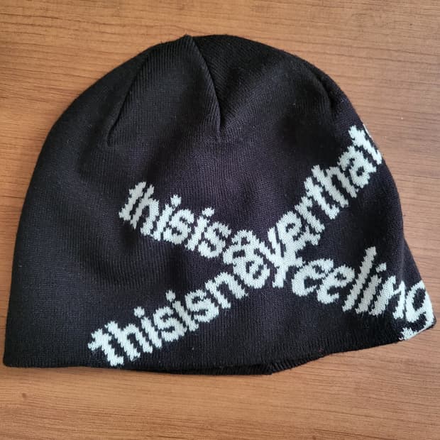 디스이즈네버댓 비니 판매합니다.