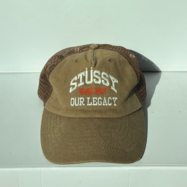 스투시 x 아워레가시 워크샵 로우 프로파일 트러커 캡 브라운