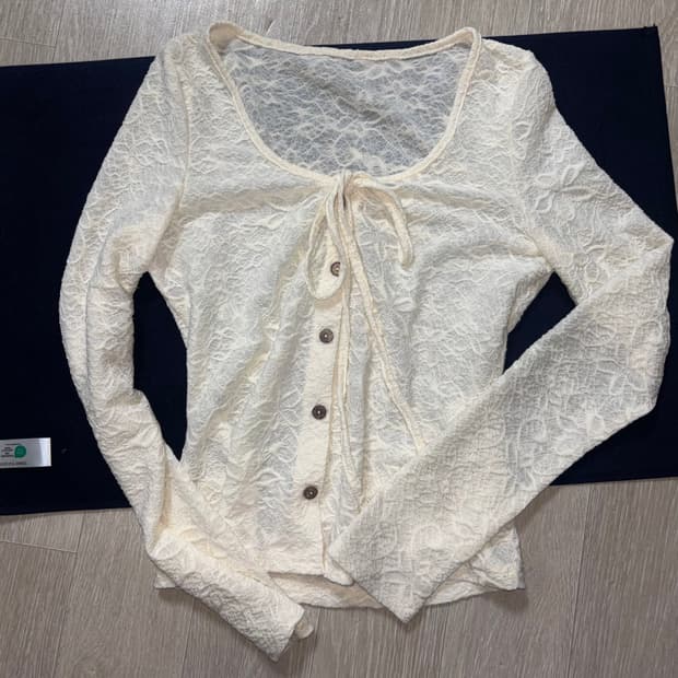 페어리 자수 가디건